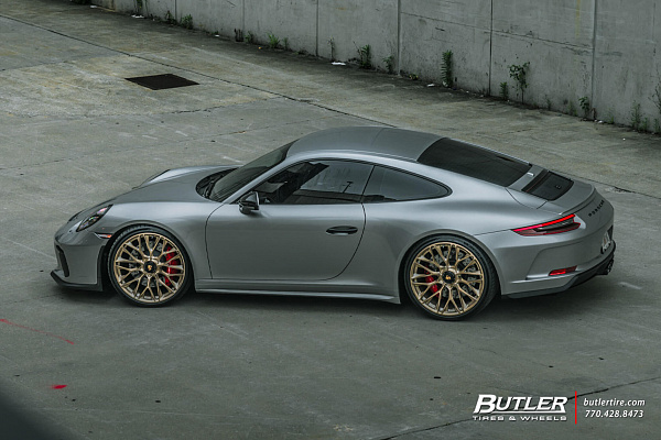 Фото дисков HRE P200 Глянцевое темное золото на Porsche 911 VII