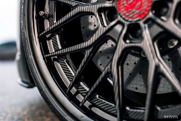 Фото дисков Strasse Wheels SV10M Deep Concave FS Другой цвет на Audi R8 (4S)