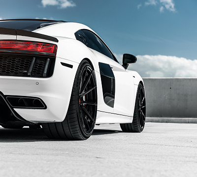 Фото дисков Strasse Wheels SV10 Deep Concave Duoblock на Audi R8 (4S)