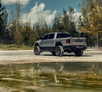 Фото дисков Vossen HF6-4 на Ram 1500 V