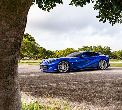 Фото дисков Vossen S21-02 на Ferrari 812
