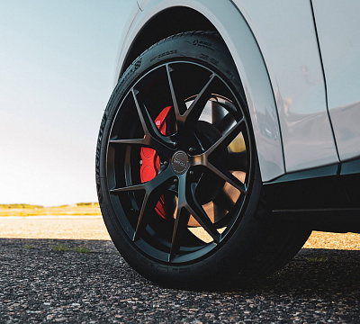 Фото дисков MRR FS06 на Ford Mustang Mach-E