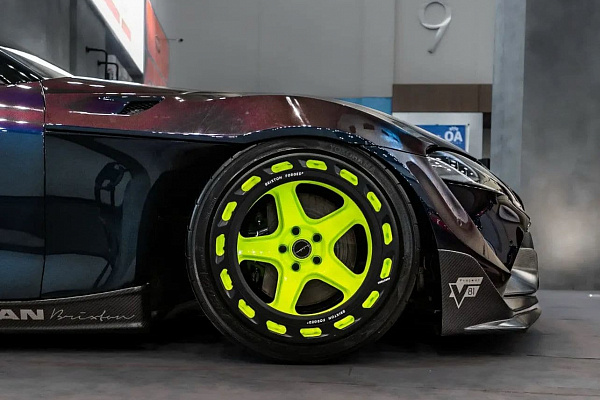 Custom Toyota Supra MKV