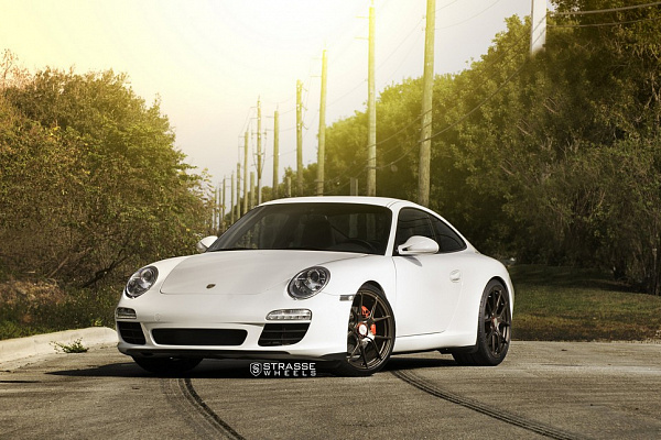 Фото дисков Strasse Wheels SM5R Deep Concave Monoblock Сатиновая темная бронза на Porsche 911 VI