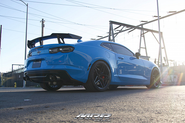 Фото дисков MRR M755 Черный глянец на Chevrolet Camaro VI