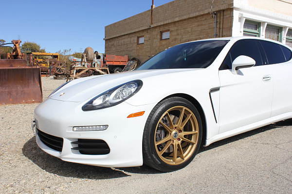 Фото дисков HRE FF04 Глянцевое золото на Porsche Panamera I