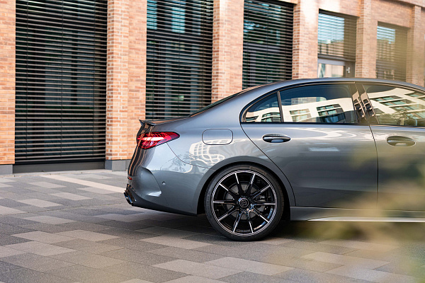 Фото дисков BRABUS Monoblock Z Черный глянец на Mercedes-Benz C-Class (W206)