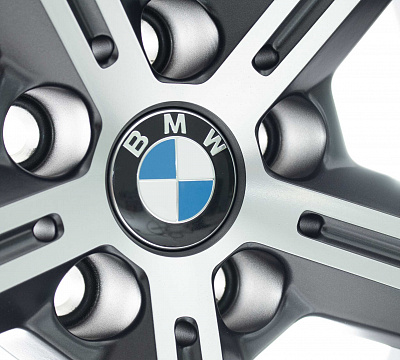 BMW 1021