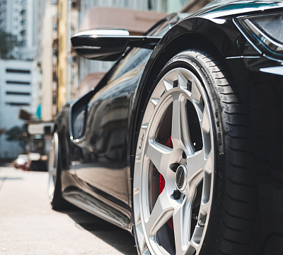 Фото дисков Brixton Forged TR05 AERO1 на Acura NSX II
