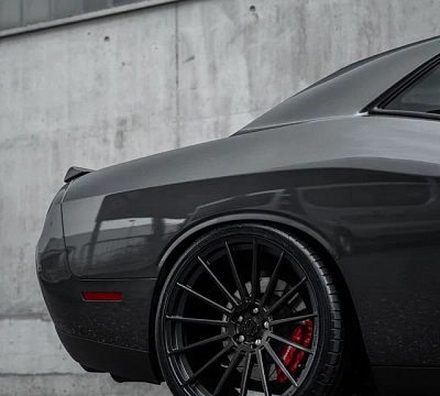 Фото дисков ST Wheels ST22 на Dodge Challenger III