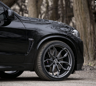 Фото дисков HRE P201 на BMW X5/X5 M (F15/F85)