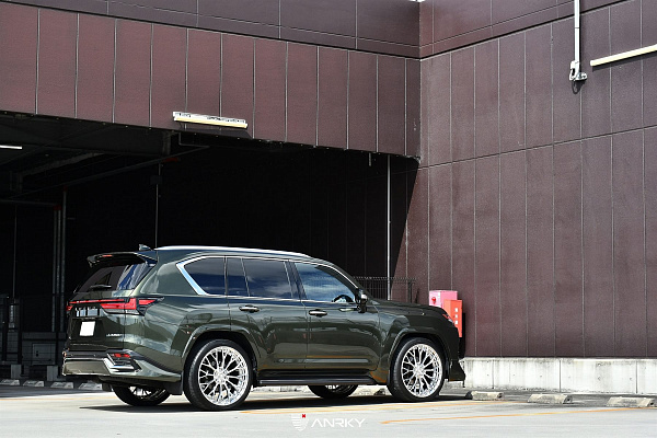 Фото дисков Anrky AN20 Полированный лак на Lexus LX III