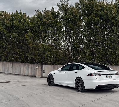 Фото дисков Vossen HFX-1 (5-Lug) на Tesla Model S