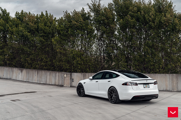 Фото дисков Vossen HFX-1 (5-Lug) Черный глянец на Tesla Model S