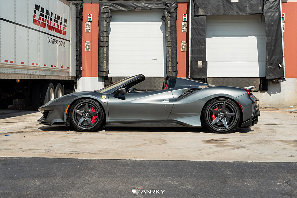 Фото дисков Anrky RS5.3 Глянцевый темный лак на Ferrari 812