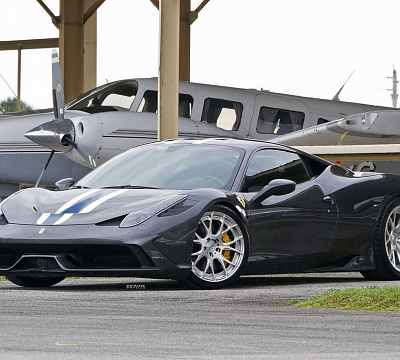 Фото дисков Strasse Wheels SM7R Deep Concave Duoblock на Ferrari 458