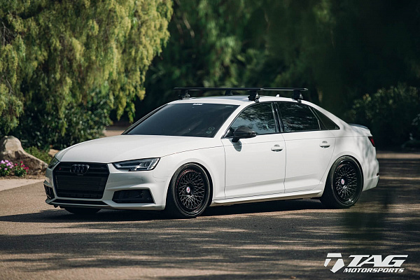 Фото дисков HRE 501 Черный сатин на Audi A/S/RS 4 (B8)