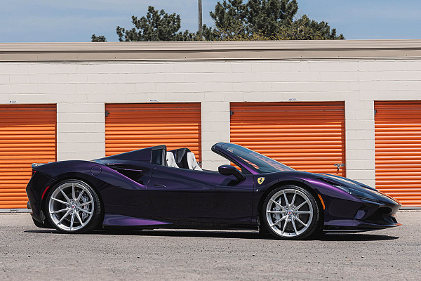 Фото дисков HRE P104SC Глянцевый лак на Ferrari F8