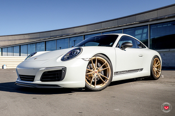 Фото дисков Vossen S17-06 Глянцевая шампань на Porsche 911 VII