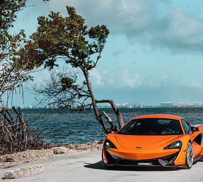 Фото дисков Vossen S17-01 на McLaren 570S