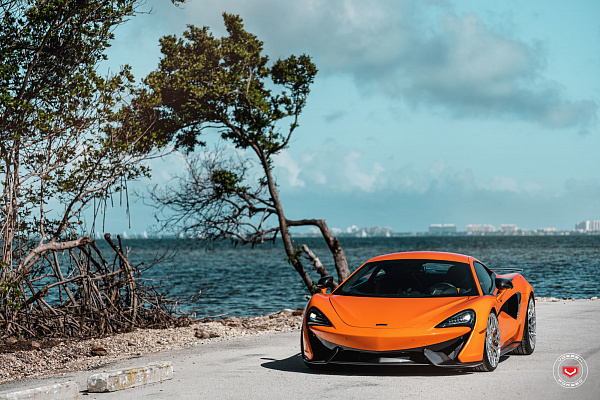 Фото дисков Vossen S17-01 Полированный лак на McLaren 570S