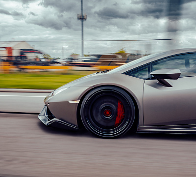 Фото дисков Strasse Wheels SV10M Deep Concave FS на Lamborghini Huracan