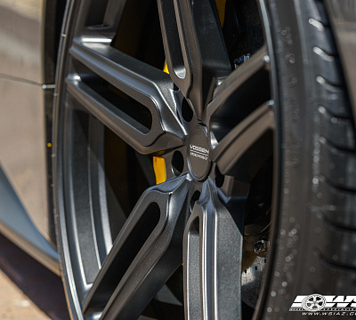 Фото дисков Vossen HF-1 на Ferrari 488