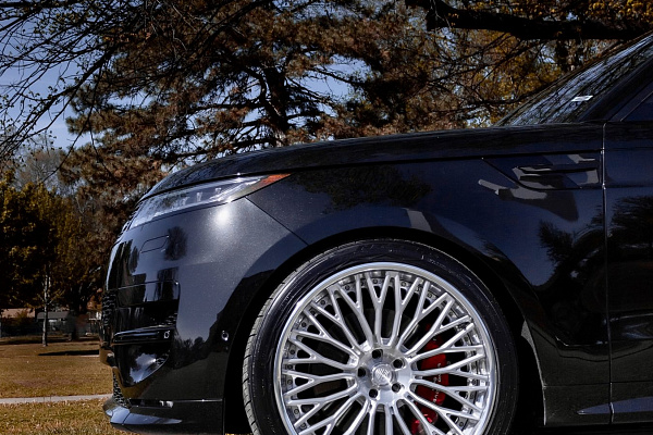 Фото дисков Anrky RF-340 Глянцевый лак на Range Rover Sport III