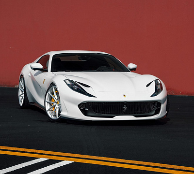 Фото дисков Anrky AN12 на Ferrari 812