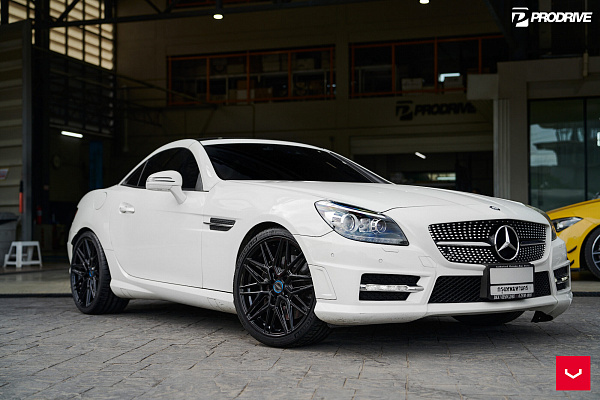 Фото дисков Vossen HF-7 Черный глянец на Mercedes-Benz SLK (R172)
