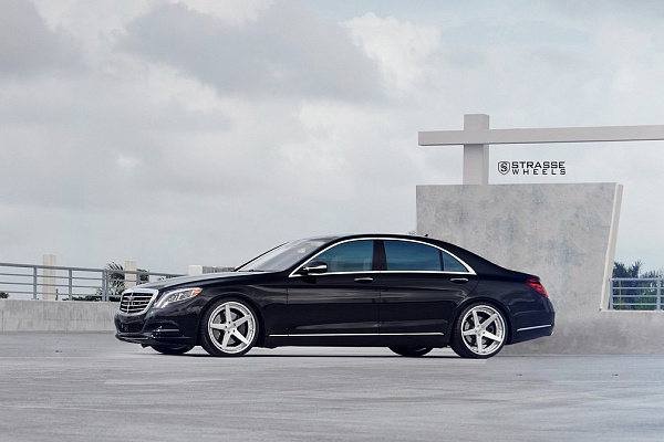 Mercedes Benz S550