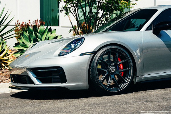 Фото дисков Brixton Forged FDE01 Черный сатин на Porsche 911 VIII