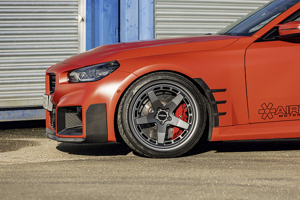 Фото дисков Rotiform WGR-S Сатиновый графит на BMW 2/M2 (G42/G87)