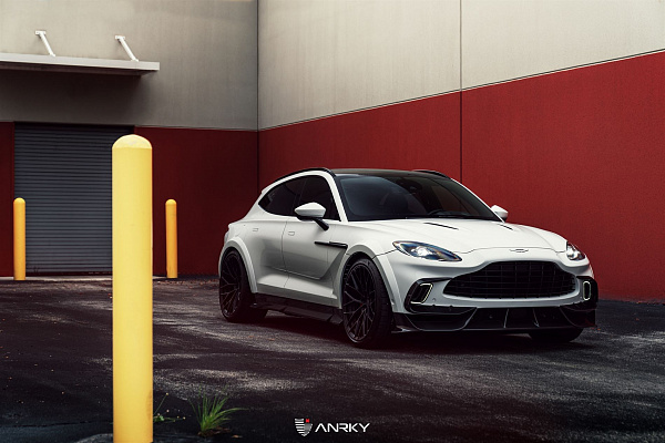 Фото дисков Anrky AN20 Черный сатин на Aston Martin DBX