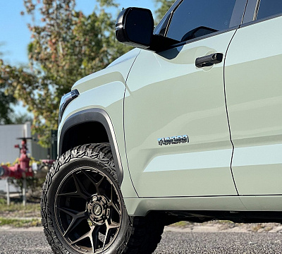 Фото дисков 4PLAY 4P06 на Toyota Tundra III