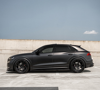 Фото дисков Radi8 R804 на Audi Q8