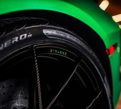 Фото дисков Strasse Wheels SM5R Deep Concave Monoblock на Lamborghini Aventador