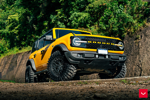 Фото дисков Vossen HFX-1 (6-Lug) Черный глянец на Ford Bronco