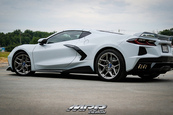 Фото дисков MRR NES SS-3 Глянцевый лак на Chevrolet Corvette C8