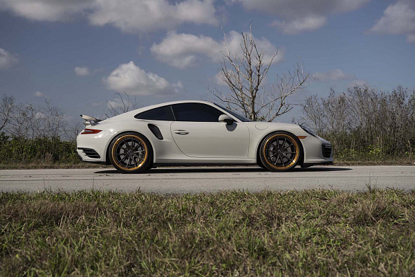 Фото дисков Strasse Wheels SV10 Deep Concave FS Другой цвет на Porsche 911 VII