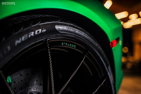Фото дисков Strasse Wheels SM5R Deep Concave Monoblock Другой цвет на Lamborghini Aventador