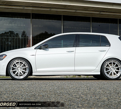 Фото дисков BC Forged HCS04 на Volkswagen Golf VII