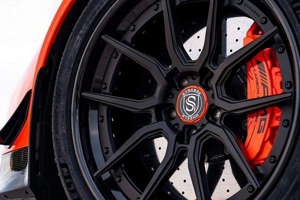 Фото дисков Strasse Wheels SV5 Deep Concave FS Черный сатин на Mercedes-Benz AMG GT I
