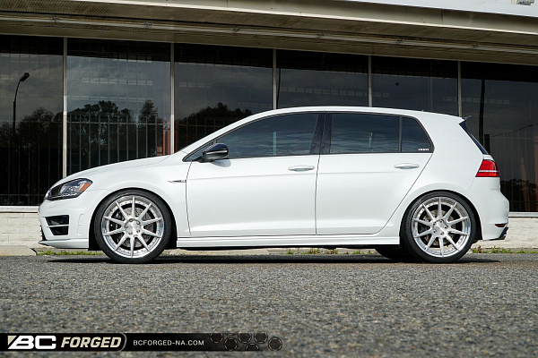 Фото дисков BC Forged HCS04 Глянцевый лак на Volkswagen Golf VII