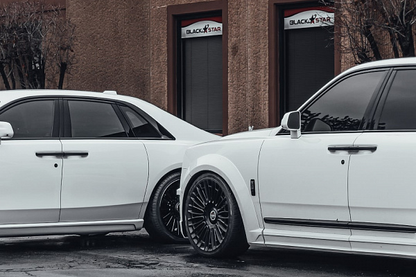 Фото дисков Brixton Forged LX01 Черный глянец на Rolls-Royce Cullinan