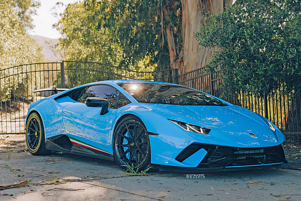 Фото дисков Savini SV10 Другой цвет на Lamborghini Huracan