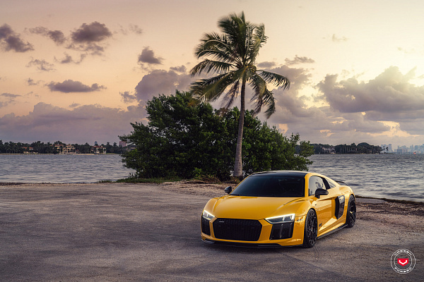 Фото дисков Vossen LC3-01T Черный глянец на Audi R8 (4S)