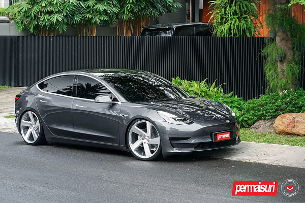 Фото дисков Vossen CG-210T Глянцевый лак на Tesla Model 3