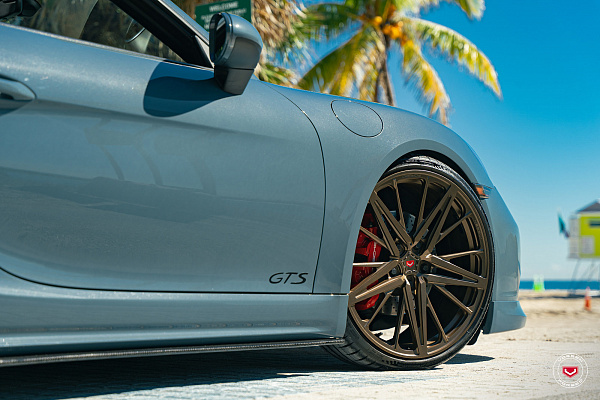 Фото дисков Vossen M-X6 Сатиновая бронза на Porsche Cayman II