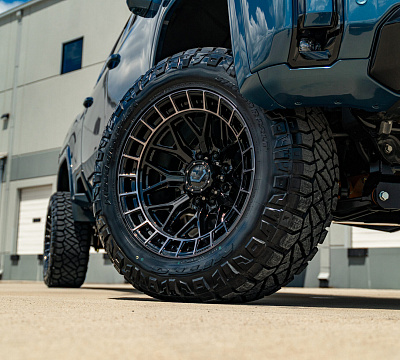 Фото дисков Vossen HFX-1 (8-Lug) на GMC Sierra IV